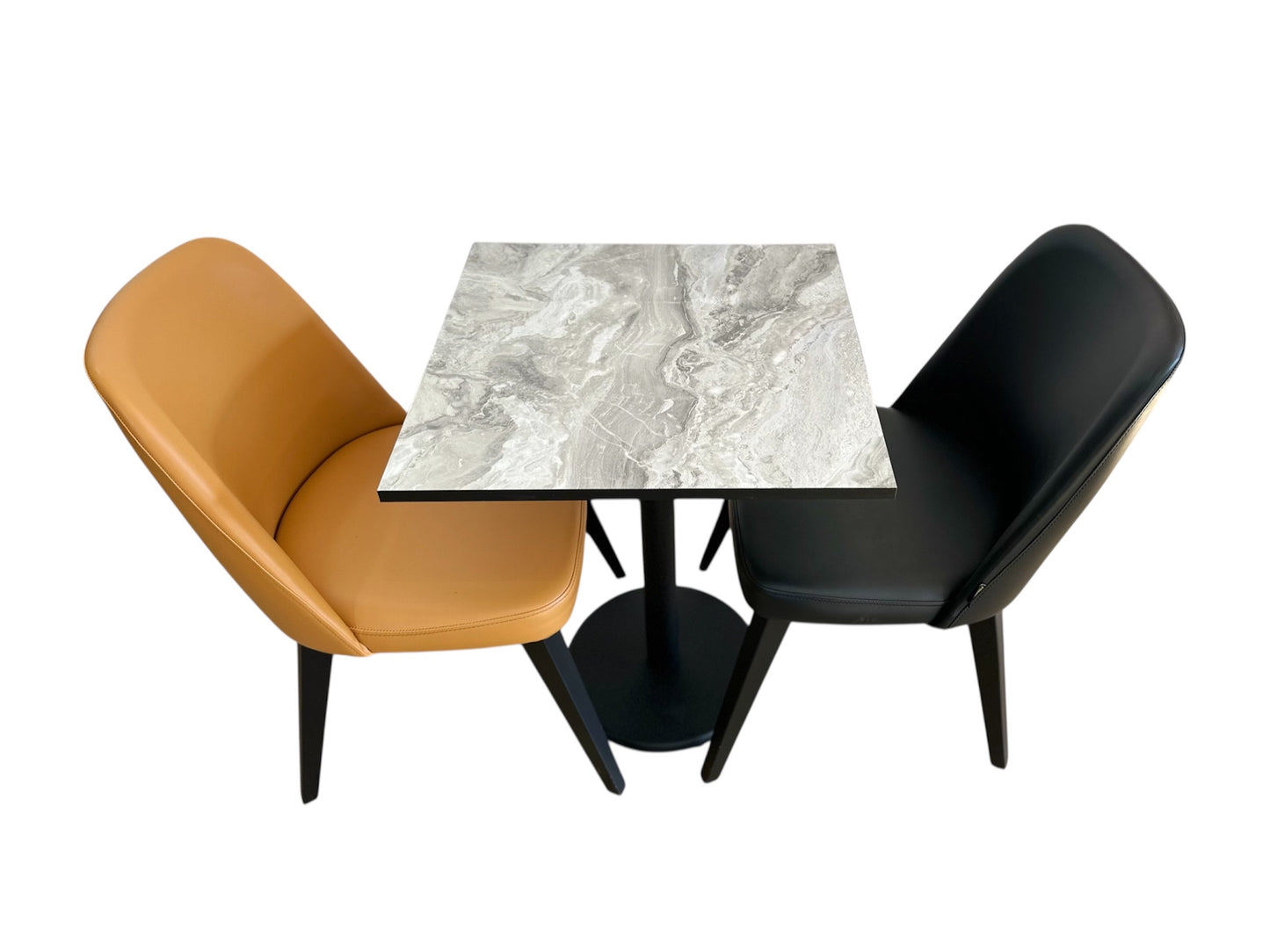 Table de restaurant carrée 59x59 cm BERMUDA mise en situation avec chaise