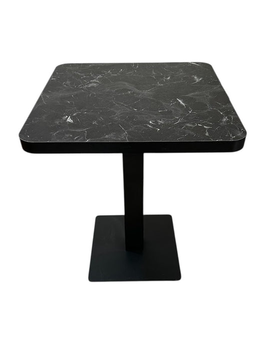 Table Lotus 60×60 cm avec plateau marbre noir et pied en métal