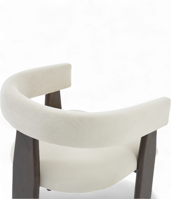 Chaise design Verona en velours crème avec structure en bois foncé – vue arrière, idéale pour restaurant ou projet B2B vue du dossier 