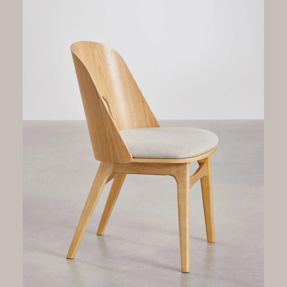 Chaise juna restaurant vue de profil 