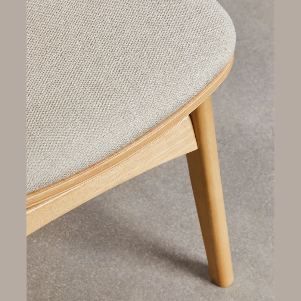 Chaise Juna restaurant vue du pieds 