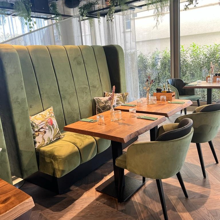 banquette sur mesure restaurant, cafés, hôtels vue d'ambiance dans un restaurant 1