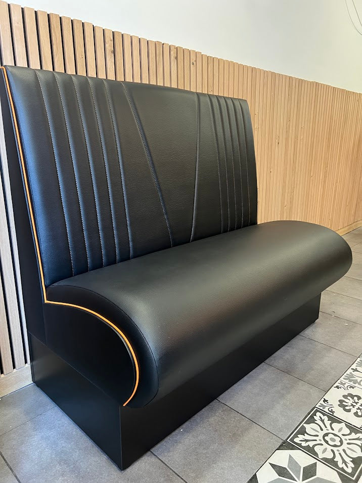 Banquette Rolls Royse K  professionnelle pour restaurant avec revêtement sur mesure