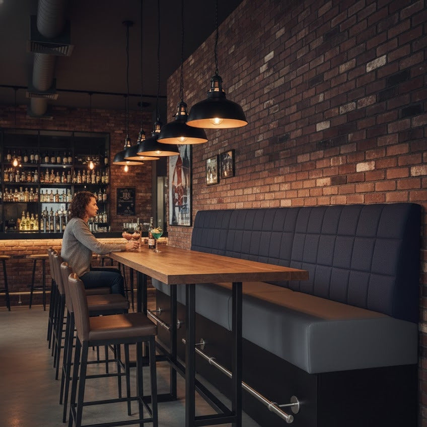 banquette haute texas bar pour restaurants, hôtels, bistrot tissus similicuir noir gris avec repose pied en inox