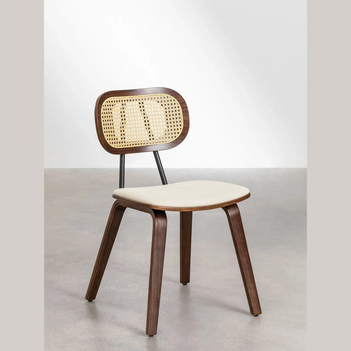 Chaise de restaurant leona en bois