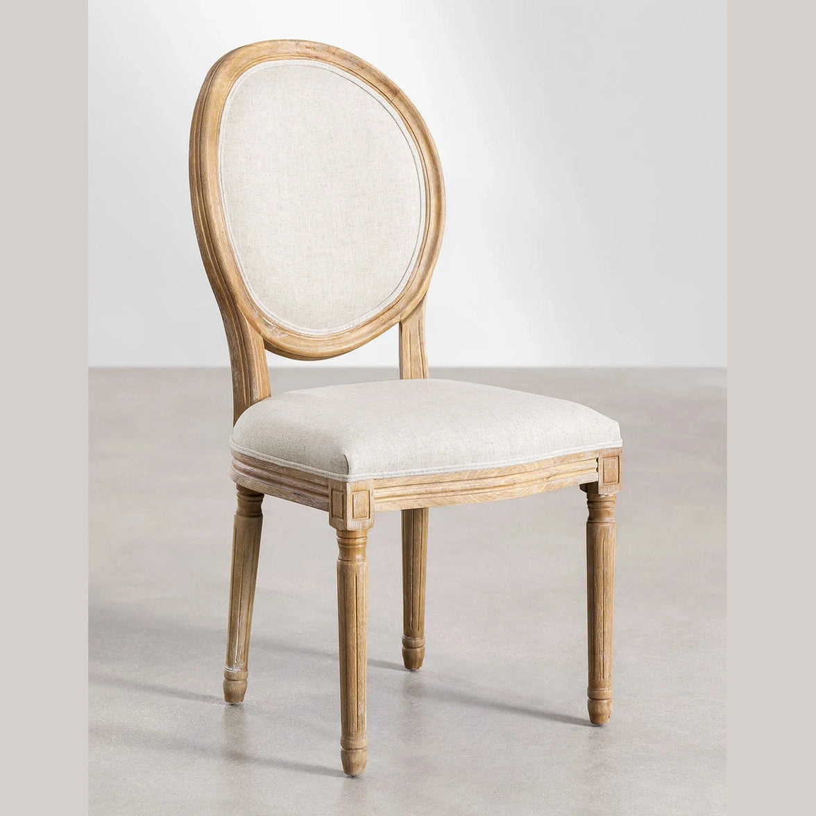 chaise de repas médaillon confortable avec revêtement en tissu et pieds modernes