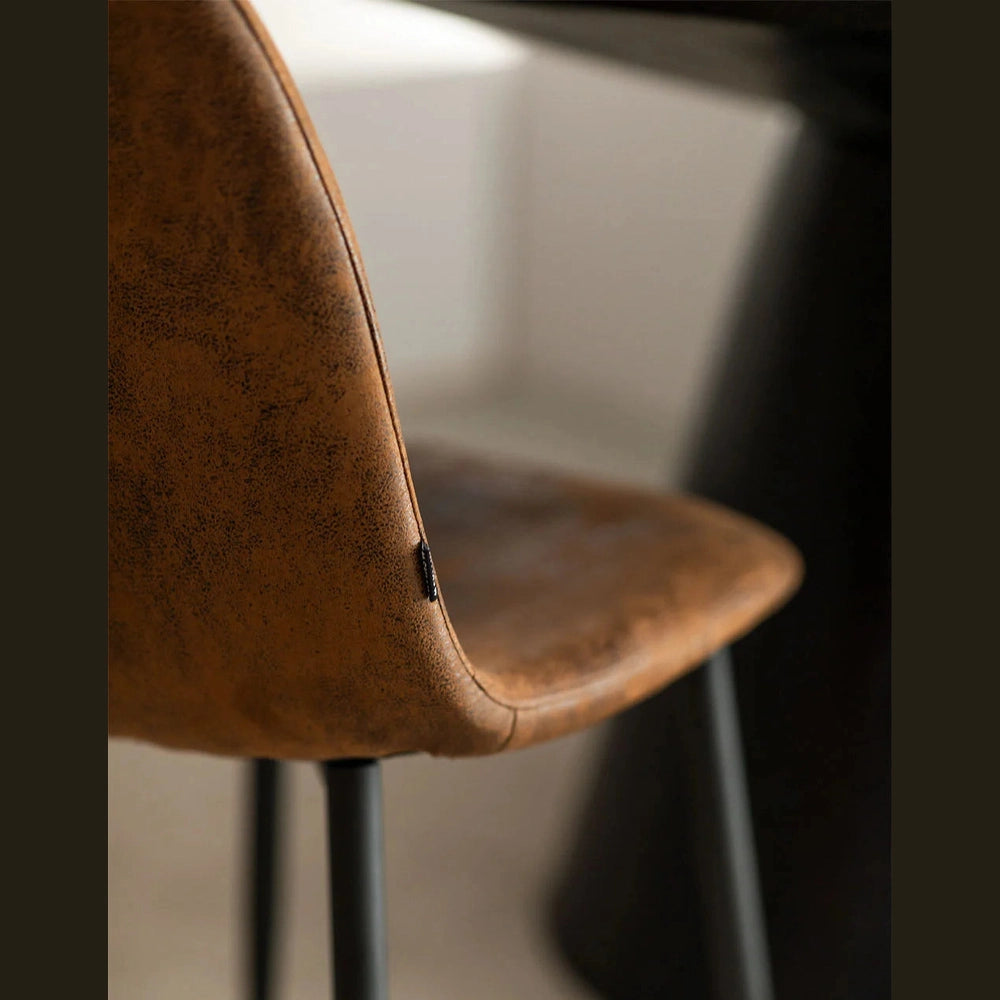 CHAISE GLAMM EN SIMILICUIR MARRON VUE Du dossier 