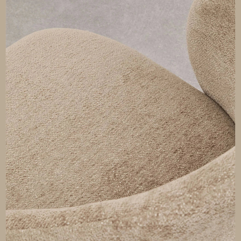Zoom sur le revêtement en chenille de la chaise Gryon – texture douce et résistante pour usage professionnel