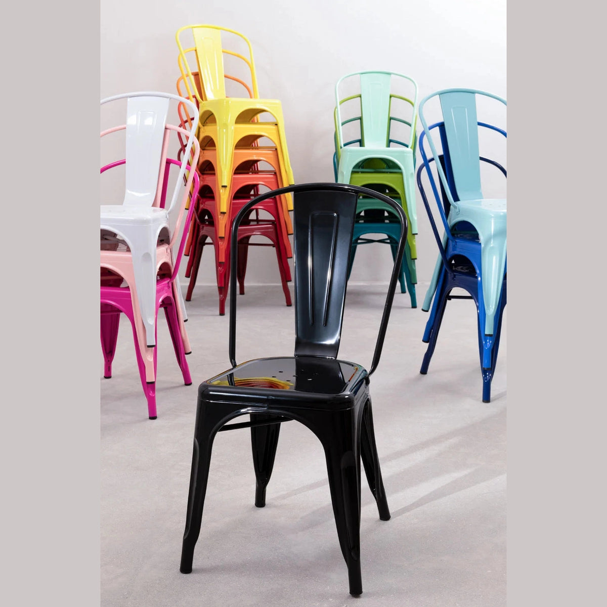 chaise industrielle topalix empilable 