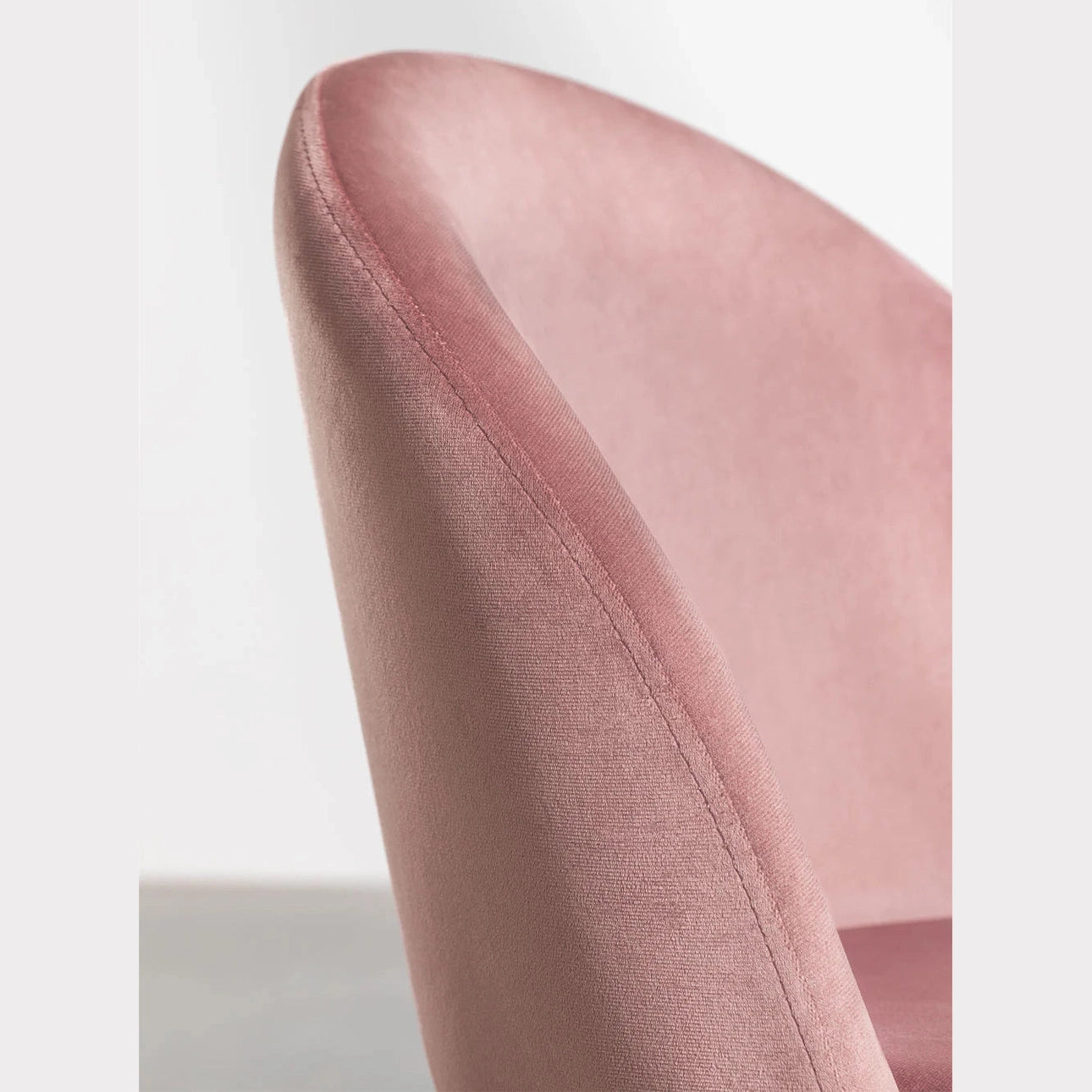 chaise pour HORECA rose velours vue de profil