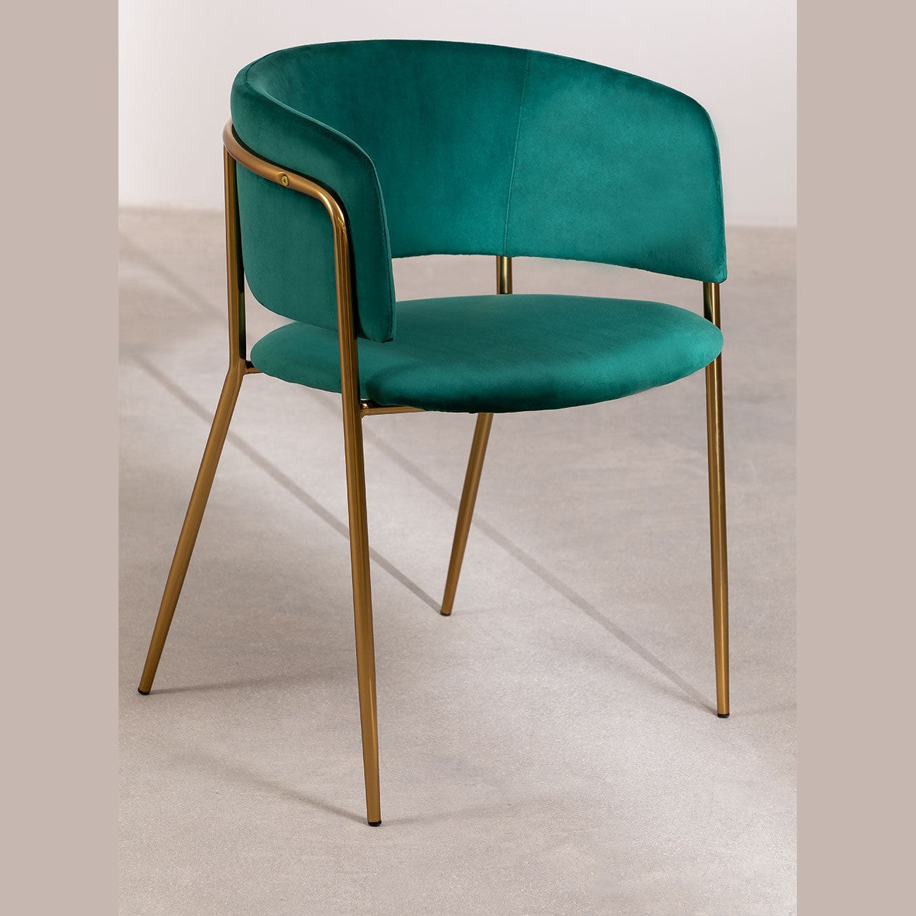 chaise de restaurant nalon coloris vert jungle 