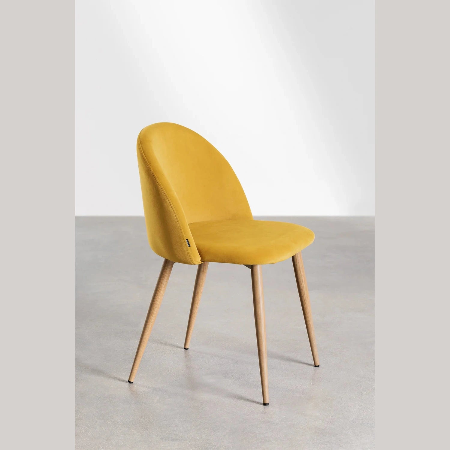 chaise pour HORECA moutarde  velours vue de face 