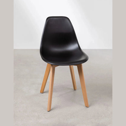 chaise scand nordic noir pour restaurant 