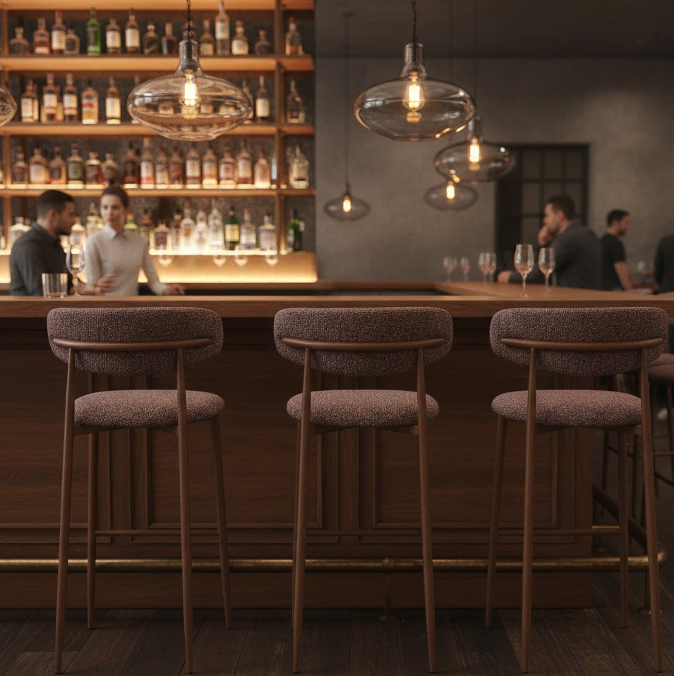 tabouret clyde dans un bar 