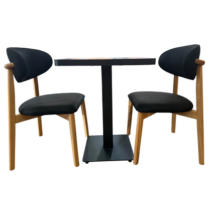 chaise de restaurant bistro aspendos mise en scène avec table 