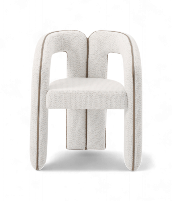 Chaise design Pera en tissu bouclé blanc, au style moderne sculptural avec accoudoirs arrondis