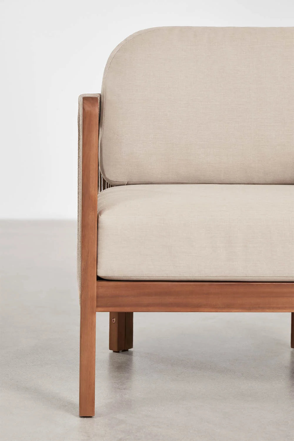 salon extérieur complet restaurant hôtel bois acacia