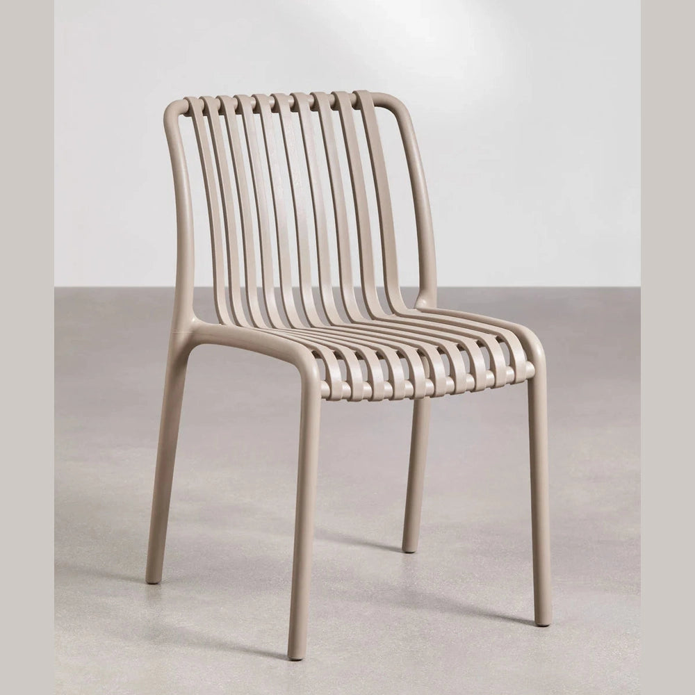 Un design polyvalent qui s'adapte à tous vos espaces.
