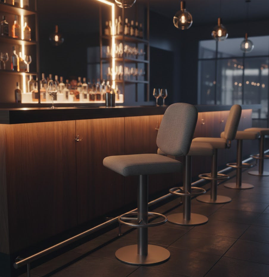 tabouret molino bar en tissus gris dans une ambiance de bar bistrot