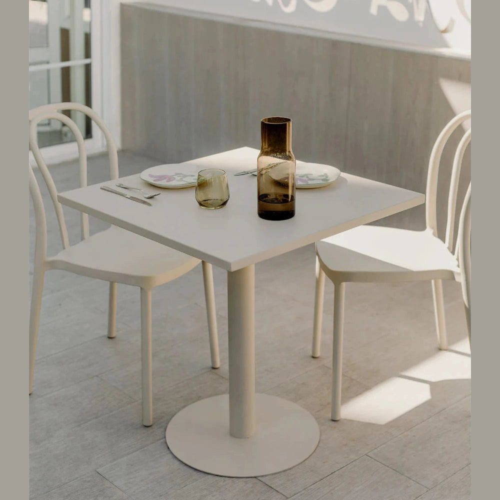Table de jardin carrée 70x70 Mizzi pour terrasse de restaurant pro